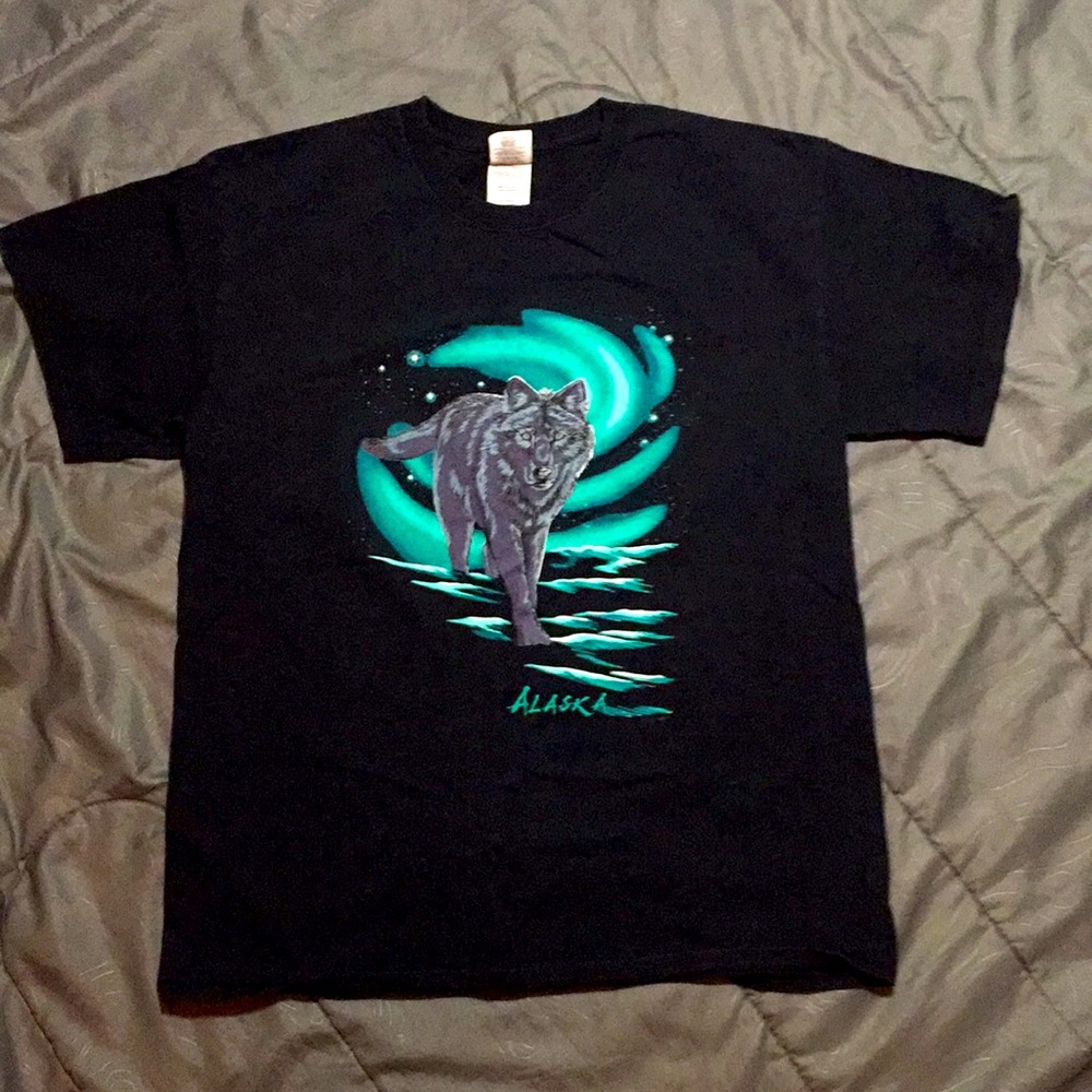 Alaskan Wolf T-shirt Large